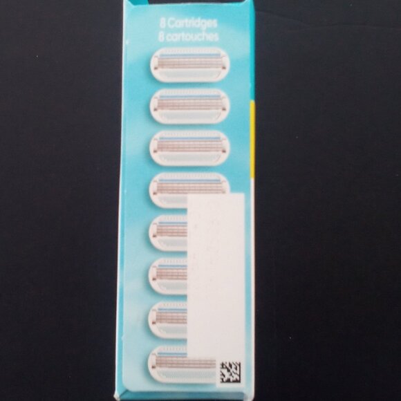 WOMEN'S VENUS COMFORTGLIDER RAZOR HANDLE KIT WHITE TEA SCENTED AND 26 CARTRIDGES - Picture 6 of 9